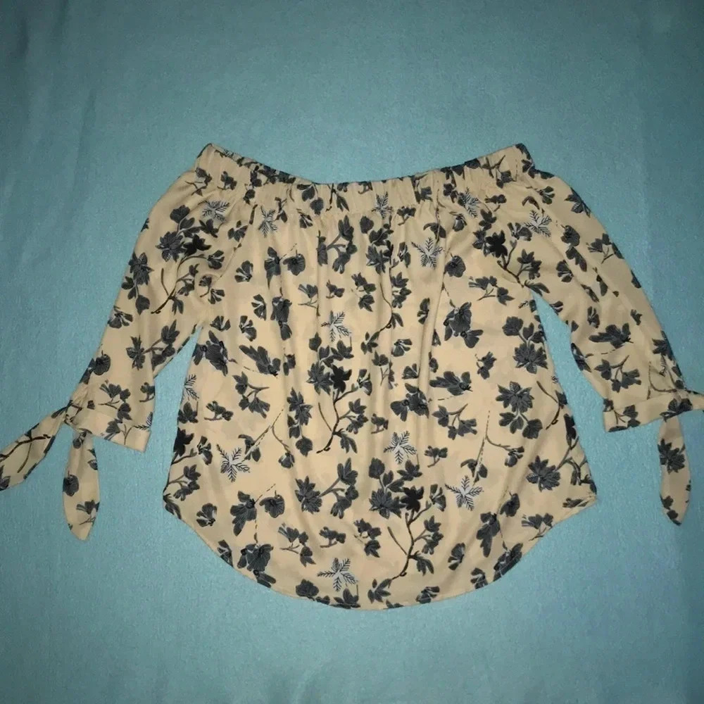 INDULGE floral print off shoulder tie sleeves flowy blouse NEW size S